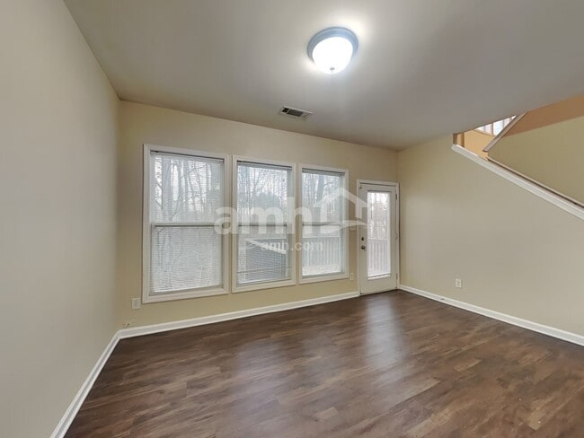 Building Photo - 2551 Fieldview Way