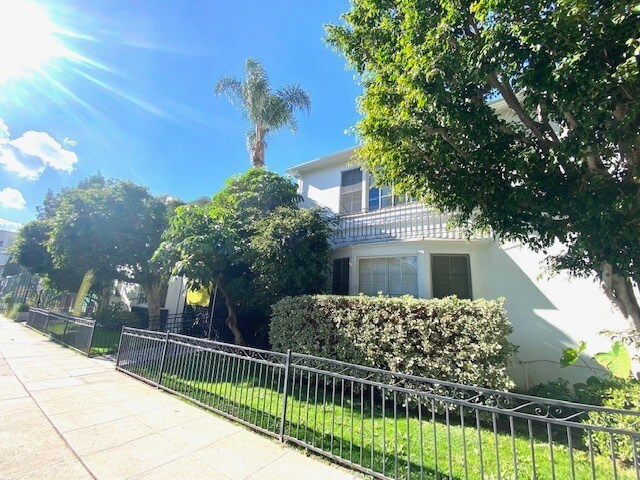 Foto del edificio - 1811 N Cherokee Ave