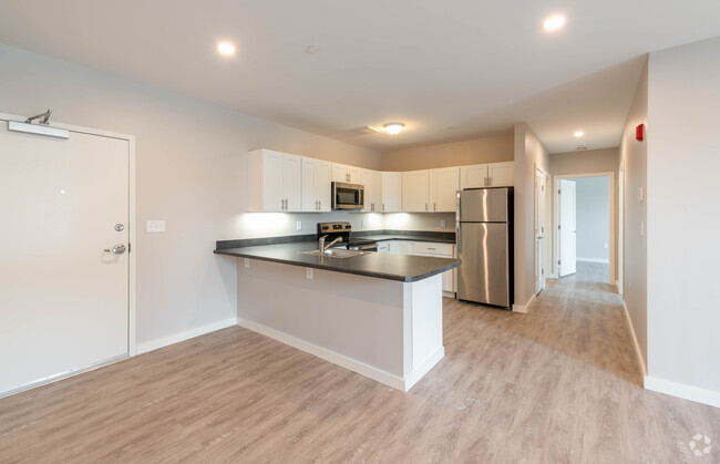 2BR, 2BA - 855SF - The Residences at 540 Chestnut