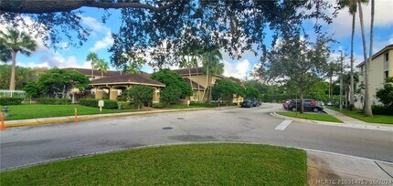 Building Photo - 470 S Park Rd