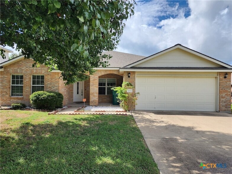 Primary Photo - 4302 Neta Dr