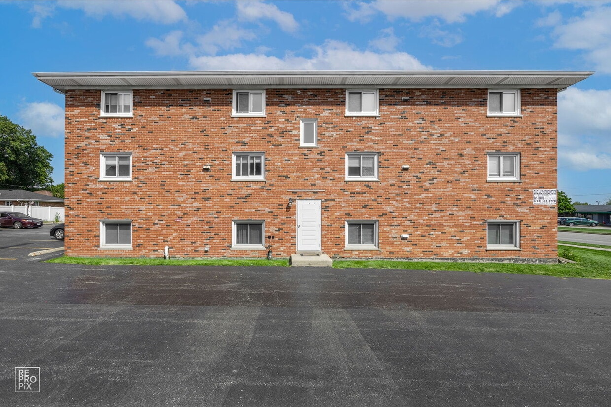 Foto principal - 6315 Joliet Rd