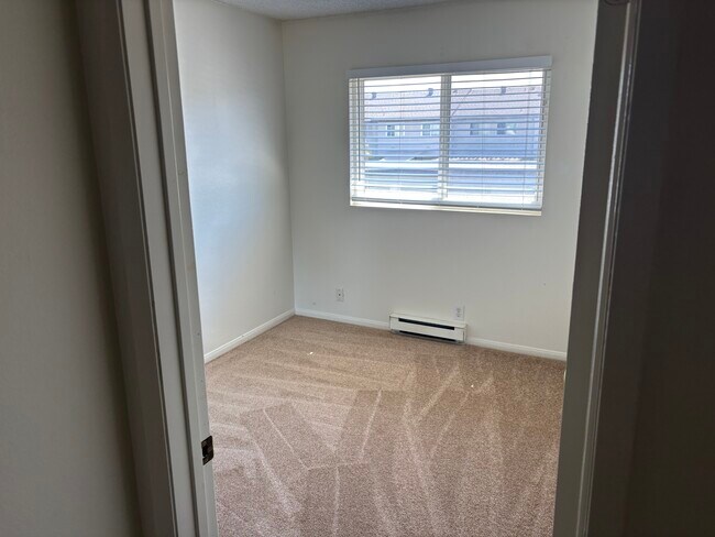 Foto del edificio - 11071 Grant Way