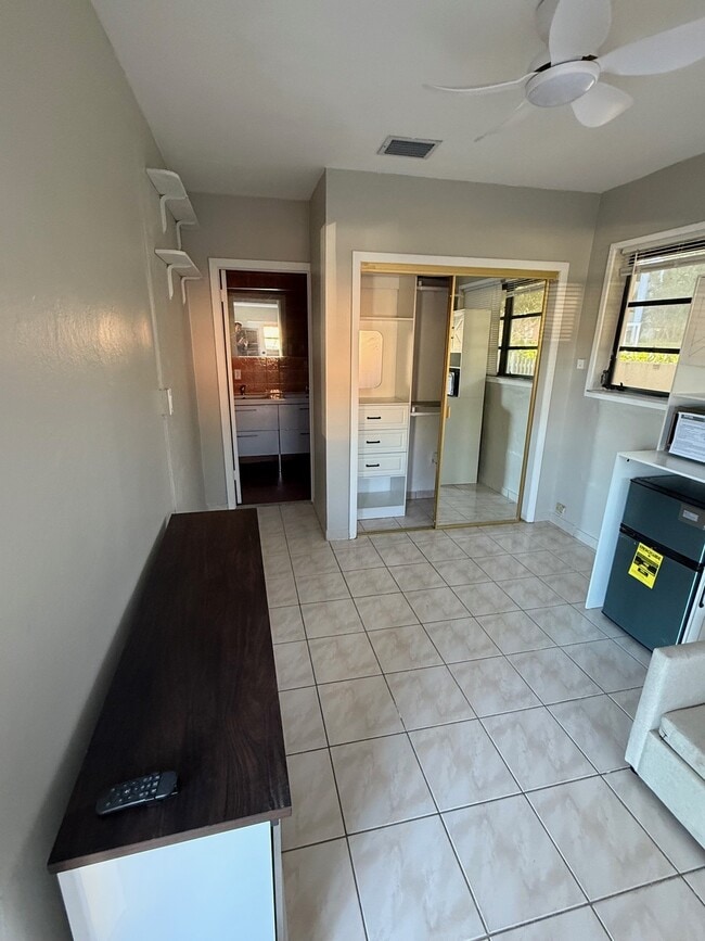Photo - 1060 SW 36th Ct (Miami, FL) Apartment