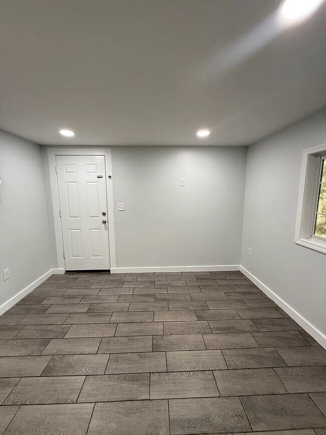 Foto del edificio - 2566 Pleasant Valley Rd