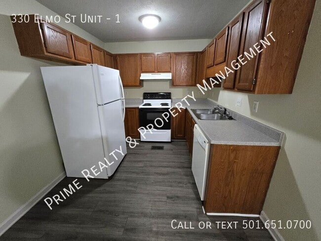 Building Photo - 330 Elmo St