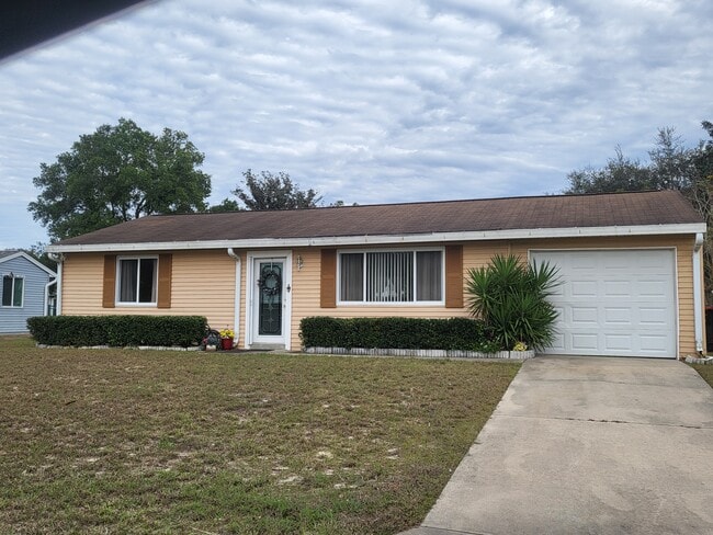 Building Photo - 10871 SW 90th Ct