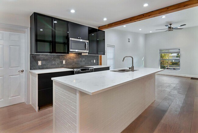 Foto del edificio - 959 SW 18th St