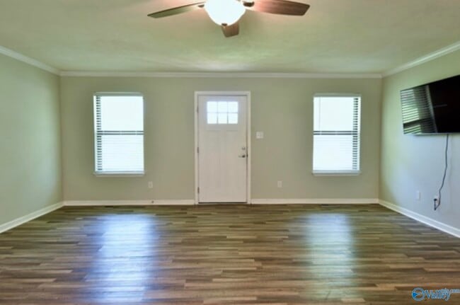 Foto del edificio - 2020 Ridge Crest Dr