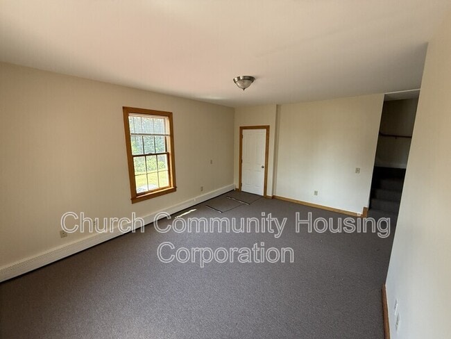 Building Photo - 171 Conanicus Ave