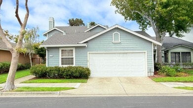 Building Photo - 151 Capetown Dr