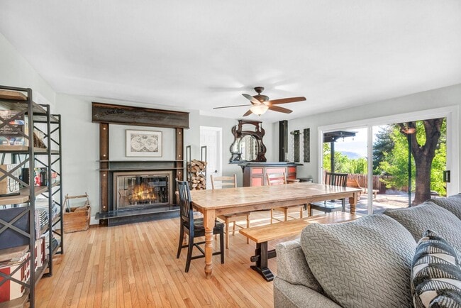 Foto del edificio - 2655 Parkway Dr