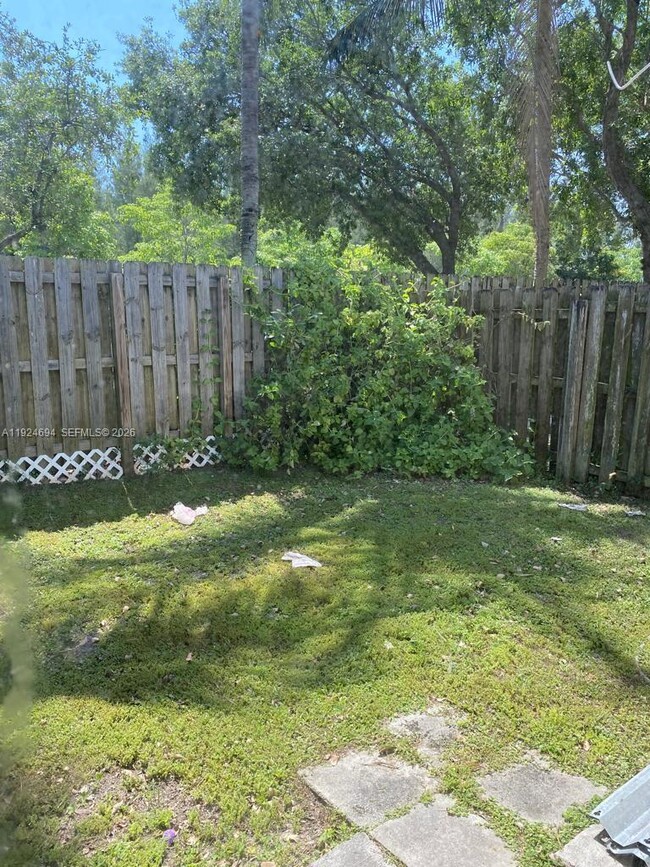 Building Photo - 968 NE 42nd Ave