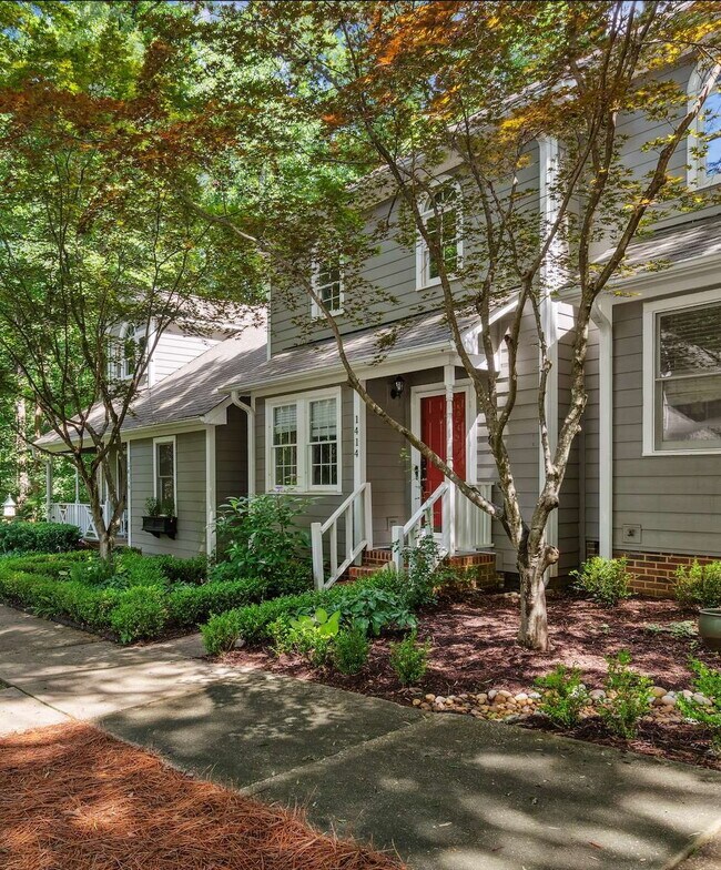 Building Photo - Stunning North Raleigh Townhome