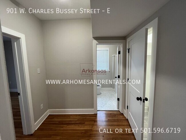 Foto del edificio - 901 W Charles Bussey Ave