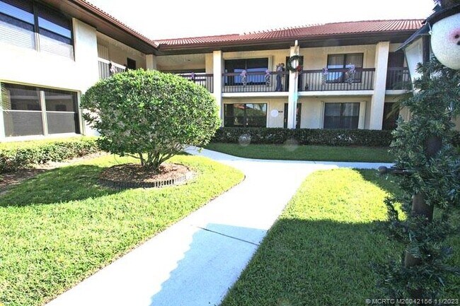 Foto del edificio - 540 SW South River Dr