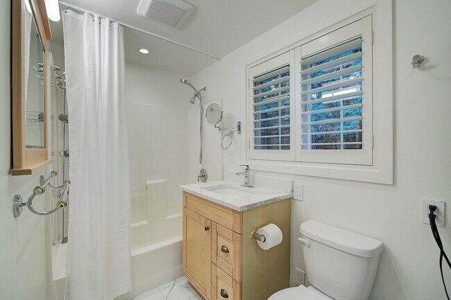 Foto del edificio - 3bd/2ba Mercer Island Home