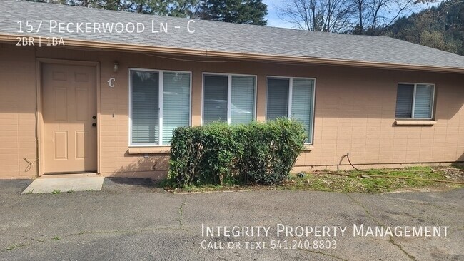Foto del edificio - 157 Peckerwood Ln