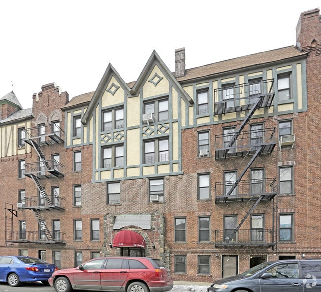 4270 156th St Flushing, NY 11355 Rentals Flushing, NY