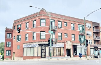 Building Photo - 7133 N Ridge Blvd