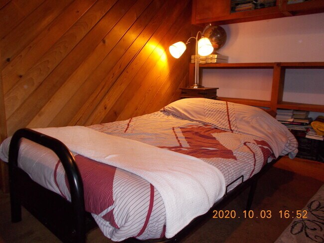 Foto del edificio - 8561 Cole Crest Dr