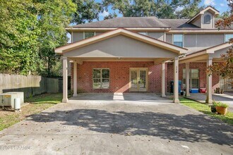 Building Photo - 124 Deraney Ln