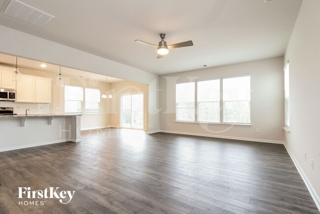 Building Photo - 712 Ridgemoor Trl