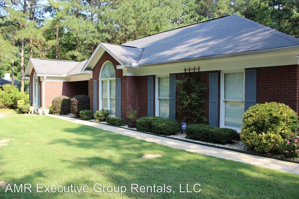 Primary Photo - 3 br, 2 bath House - 294 Elmwood Dr