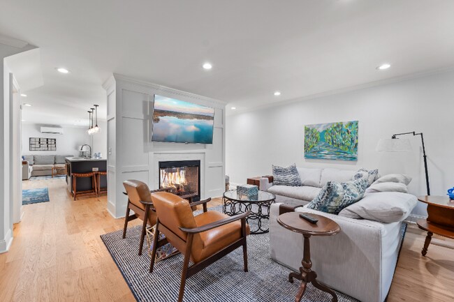 Photo - 78 Legare St Townhome