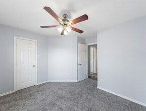 Building Photo - 16530 Cairngrove Ln