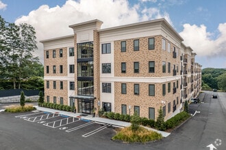 Building Photo - 5545 Park Fairfield