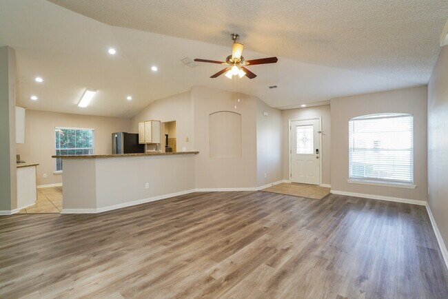 Foto del edificio - 2835 Southampton Dr