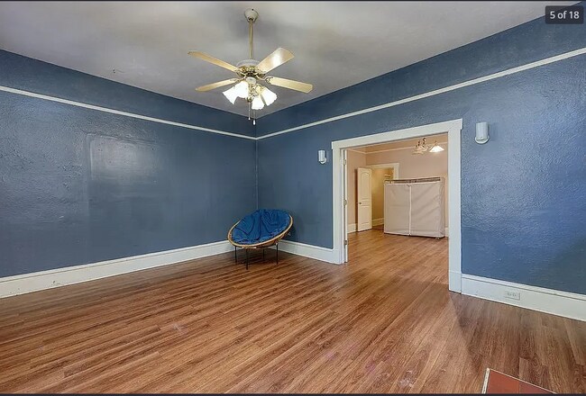 Foto del edificio - 2904 Beacon Ave