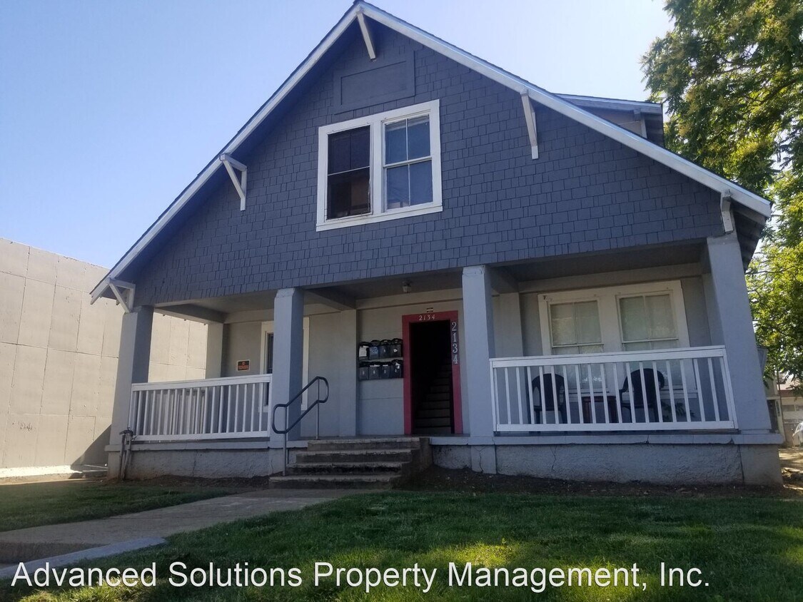 2134 Pine St, Redding, CA 96001 Room for Rent in Redding, CA