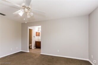 Building Photo - 2527 Altoona Ave