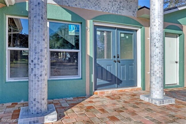 Building Photo - 5 br, 5 bath House - 7541 Hull St