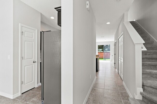 Foto del edificio - 4/2.5 Beautiful Energy Efficient Townhome in St. Cloud