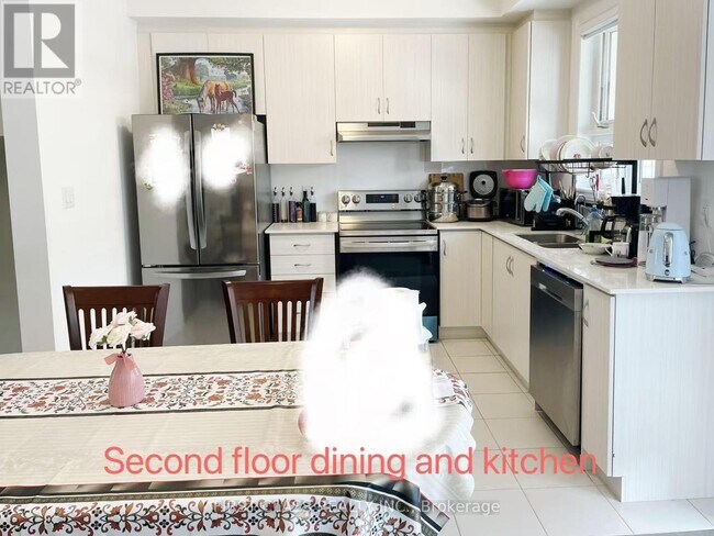 Building Photo - 6 Massachusetts Ln