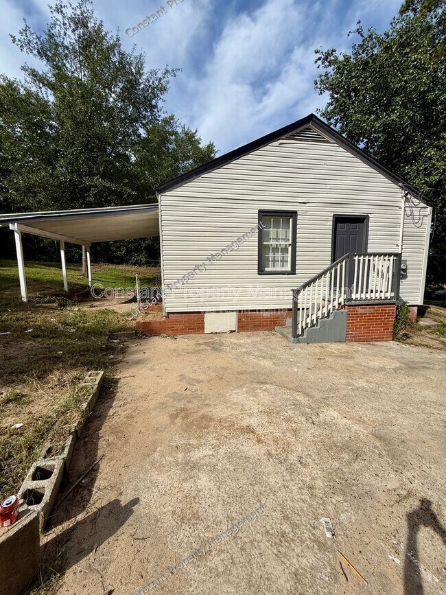 Foto del edificio - 1533 Engle Dr