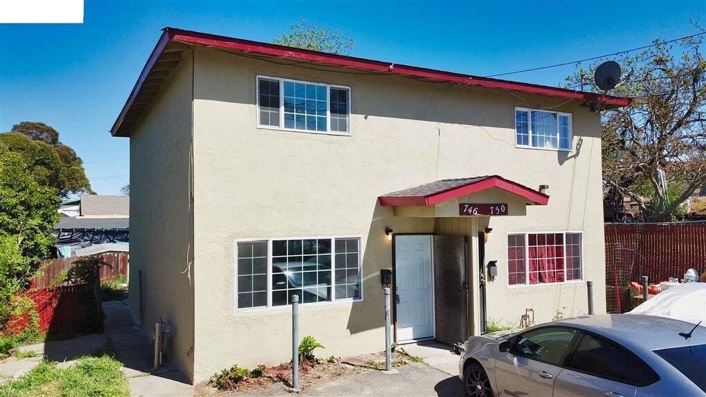 Primary Photo - 746 Sheridan St