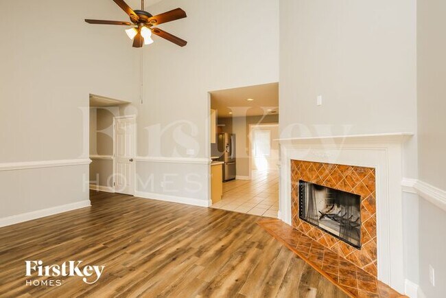 Foto del edificio - 785 Creek View Drive