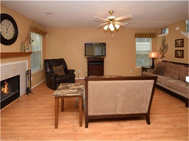 Building Photo - 130 S Walden Elms Cir