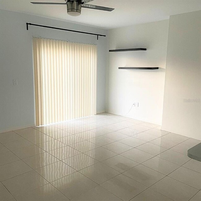 Foto del edificio - 1051 Dudley Dr