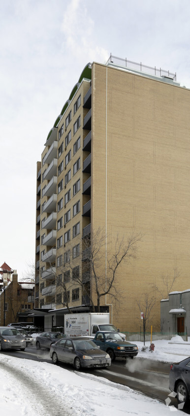 Building Photo - Apartments Tour Des Pins