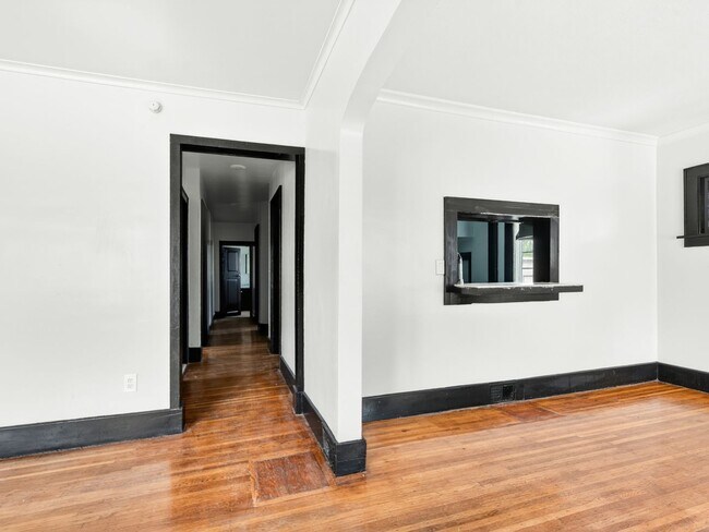 Building Photo - 81-79 Baier Drive