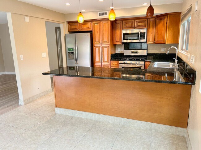 Foto del edificio - 33932 El Encanto Ave