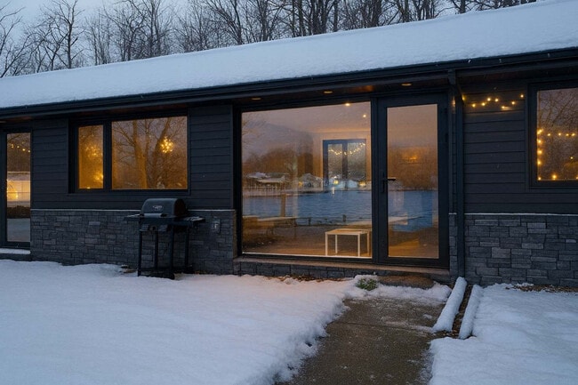 Building Photo - 6010 Rice Lake Scenic Dr