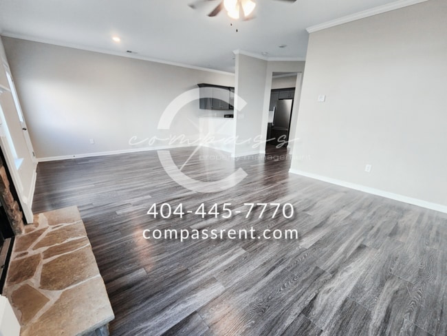 Building Photo - 113 Squarewood Ln