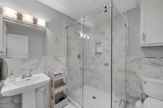 Foto del edificio - 19 Acorn Cluster Ct