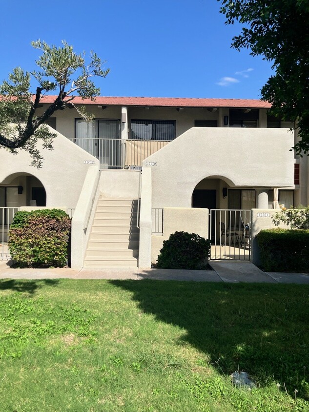 Foto principal - Chic Palm Springs Condo with Modern Granit...